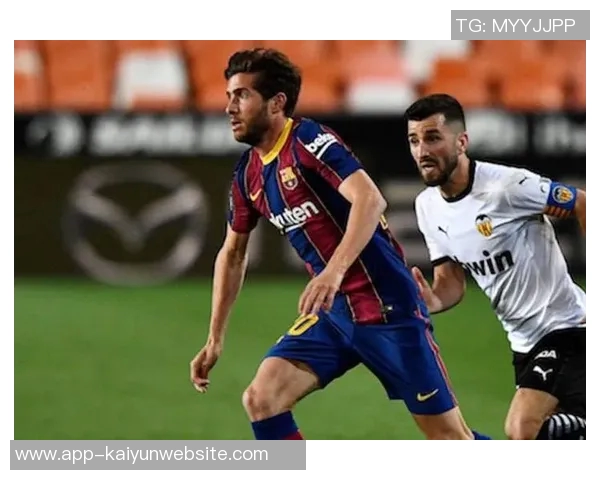 法媒称巴黎将与杜埃内维斯洽谈续约同时推进多名球员合同谈判