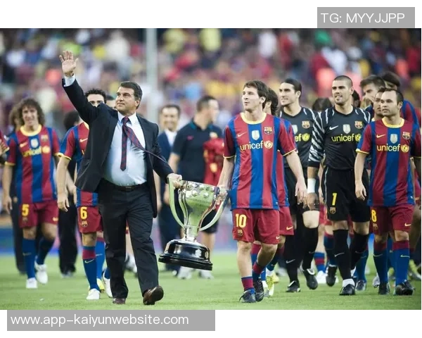 拉波尔塔重申向梅西致敬的计划2026年底是最佳时机