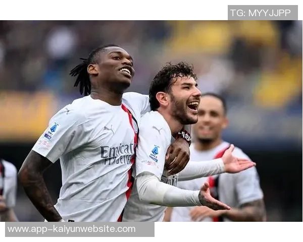 意副总理回忆荷兰三剑客期待米兰展现精彩足球风采