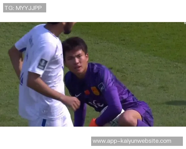 最后时刻李昊神奇扑救化解对手头球威胁保住胜利希望